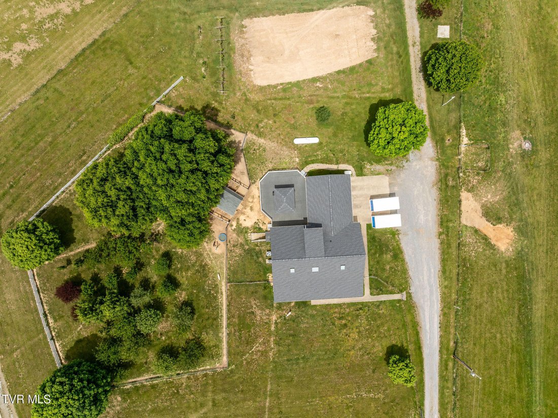 House in Chuckey, Tennessee, United States 3 - 17791596