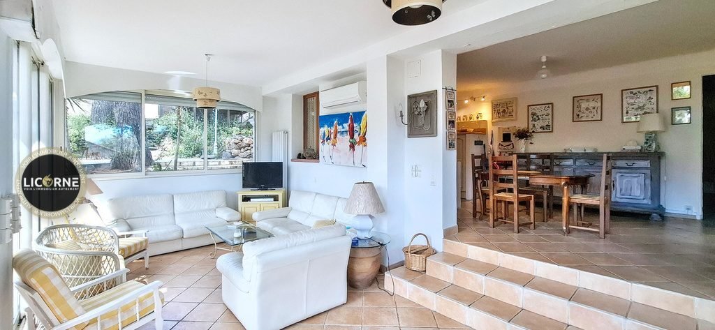 Villa in Bandol, Provence-Alpes-Côte d'Azur, France 3 - 17941922