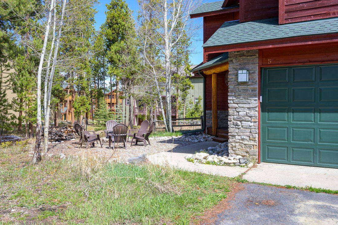 Fraser, Colorado, United States 2 - 17945263