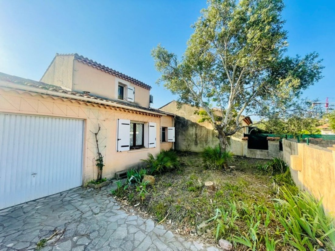 Villa in Ouest, Cogolin, France 1 - 17939921