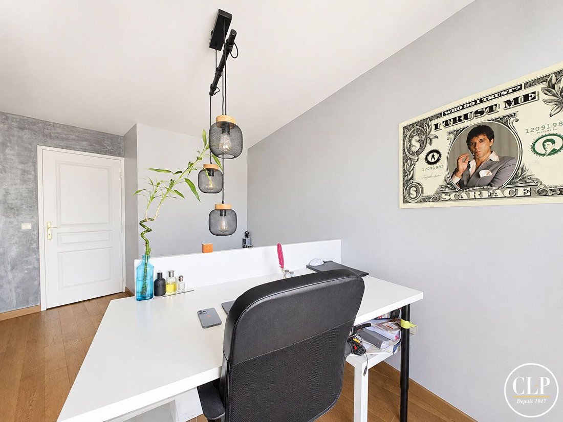 Apartment in Fontenay-sous-Bois, Ile-de-France, France 5 - 17939517