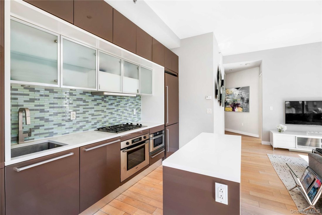Condo in New York, New York, United States 3 - 17940485