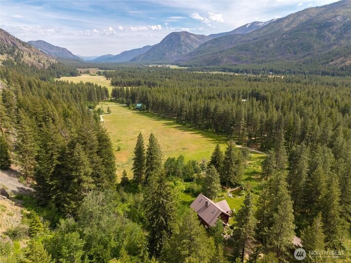 House in Mazama, Washington, United States 3 - 17945102