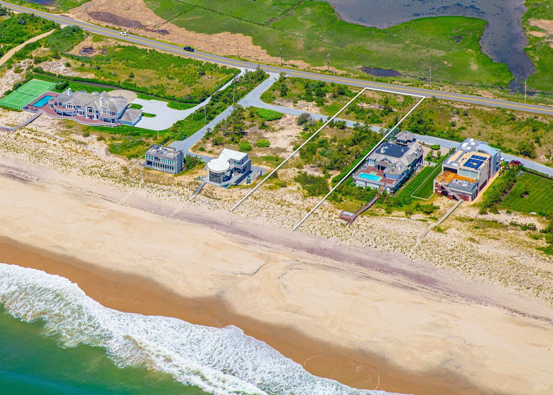 Land in East Quogue, New York, United States 1 - 17939649
