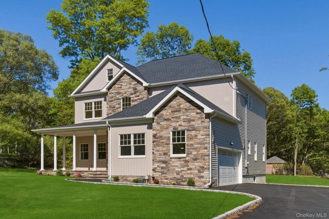 House in Smithtown, New York, United States 3 - 17941749