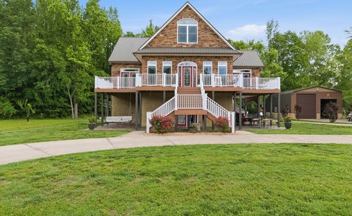 House in Chapmansboro, Tennessee, United States 1