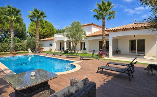 Villa in Partie Nord-Ferrieres-Cadenades-Rouviere, Le Muy, France 1