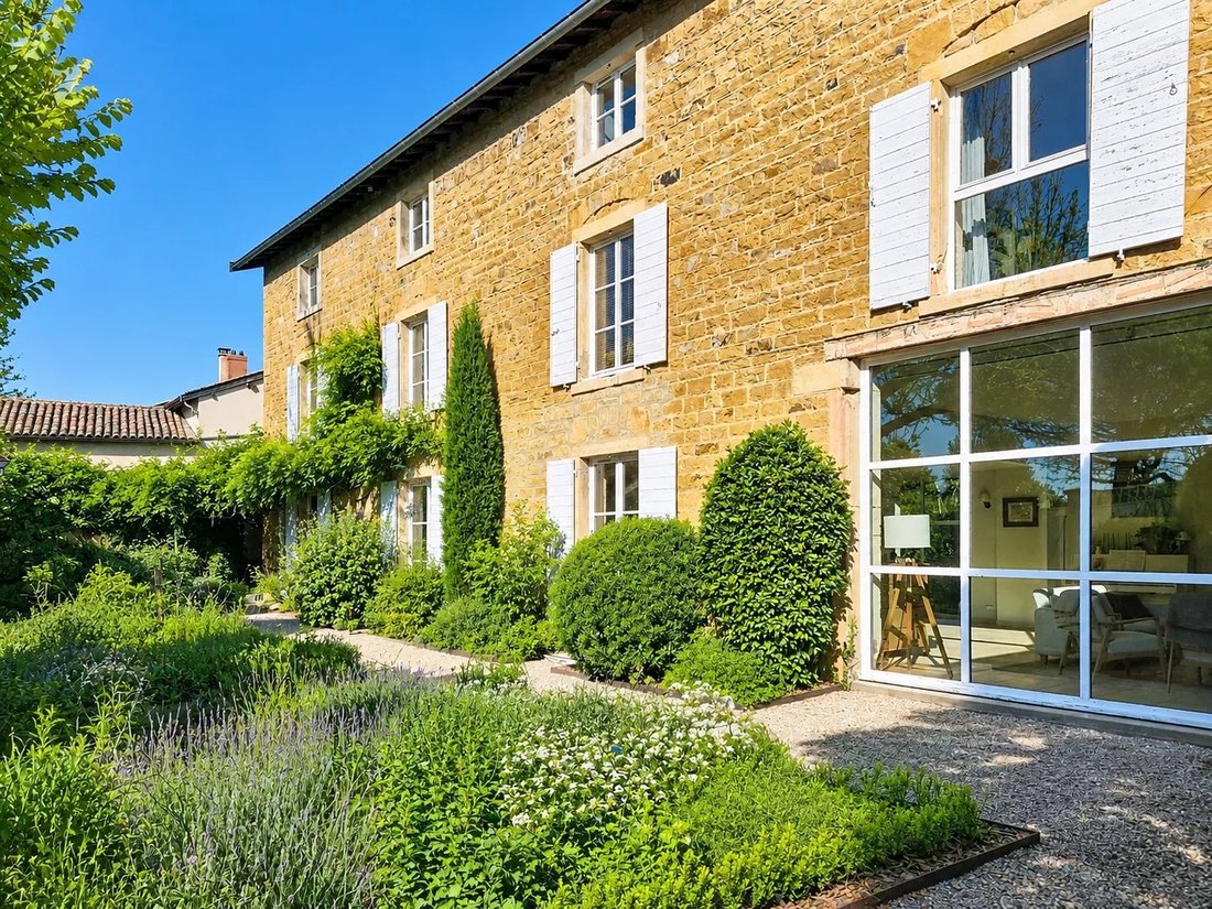House in Arrondissement of Villefranche-sur-Saône, Auvergne-Rhône-Alpes, France 1 - 17323886