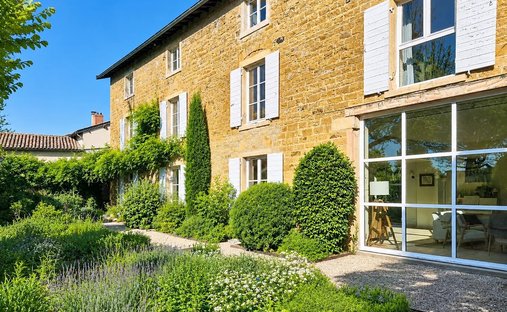House in Arrondissement of Villefranche-sur-Saône, Auvergne-Rhône-Alpes, France 1