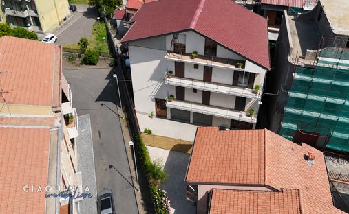 Haus in Palagonia, Sizilien, Italien 1