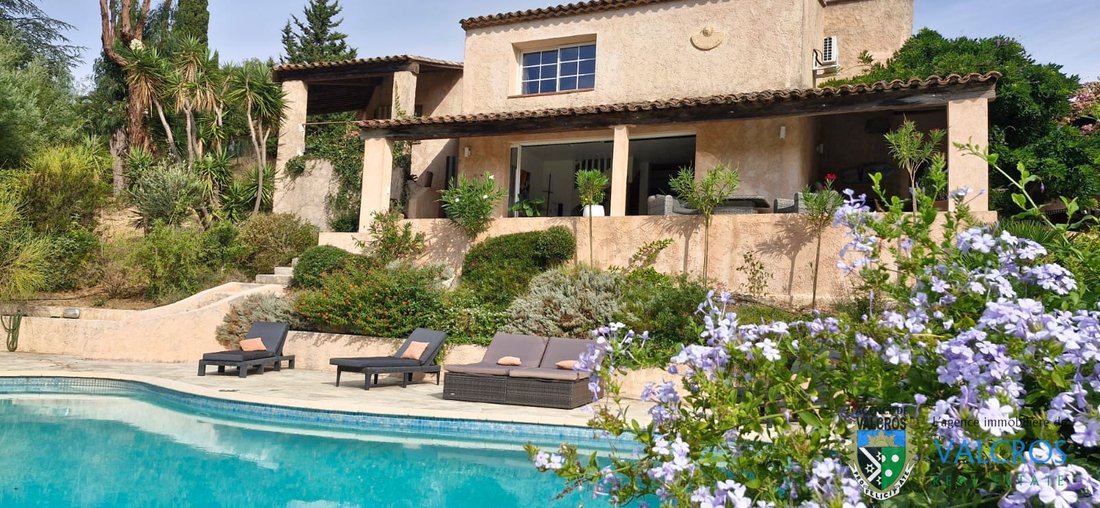 Villa en La Londe-les-Maures, Provenza-Alpes-Costa Azul, Francia 5 - 17939505