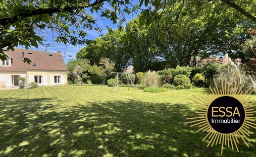House in Chavenay, Ile-de-France, France 1
