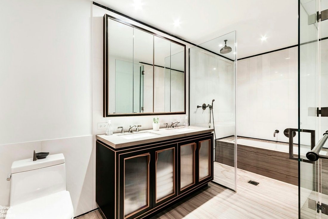 Condo in New York, New York, United States 4 - 17854525