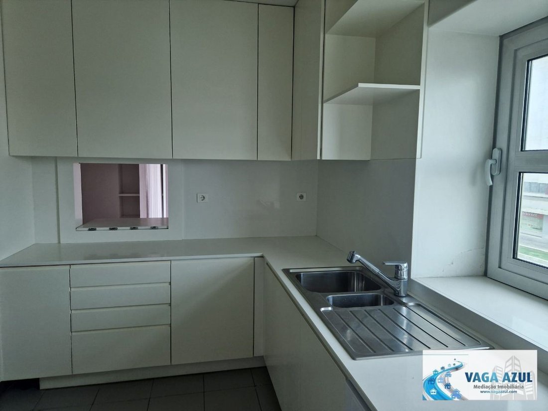 Apartment in Matosinhos e Leca da Palmeira, Porto District, Portugal 3 - 17942548