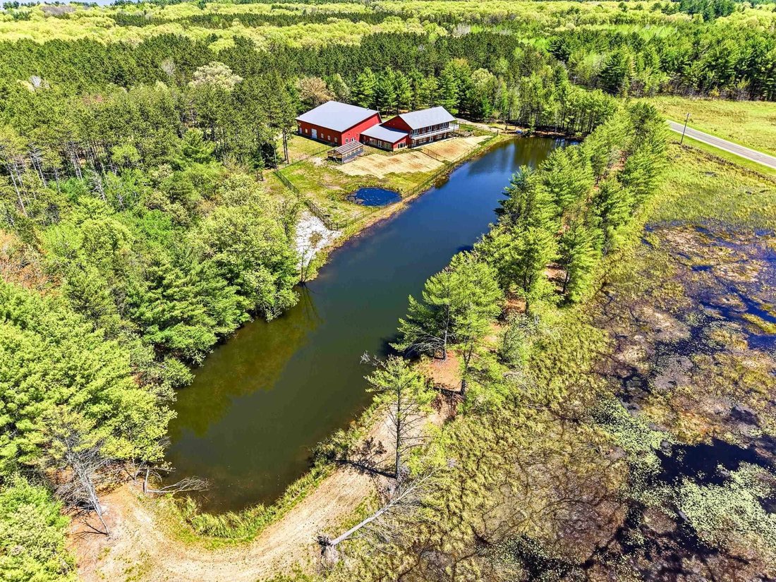 House in New Lisbon, Wisconsin, United States 2 - 17945429