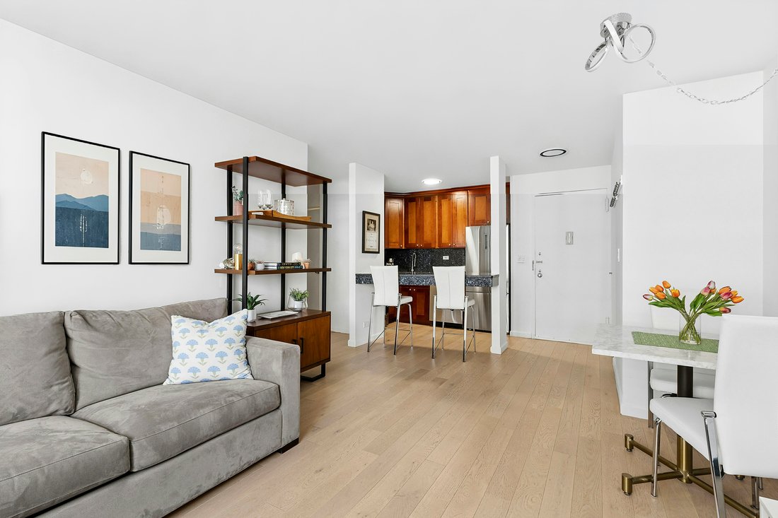 Co Op in New York, New York, United States 2 - 17932999