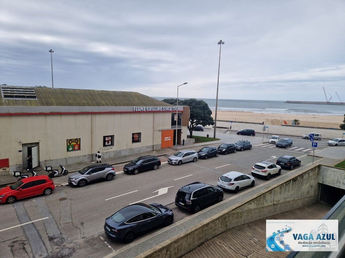 Apartment in Matosinhos e Leca da Palmeira, Porto District, Portugal 1 - 17942548