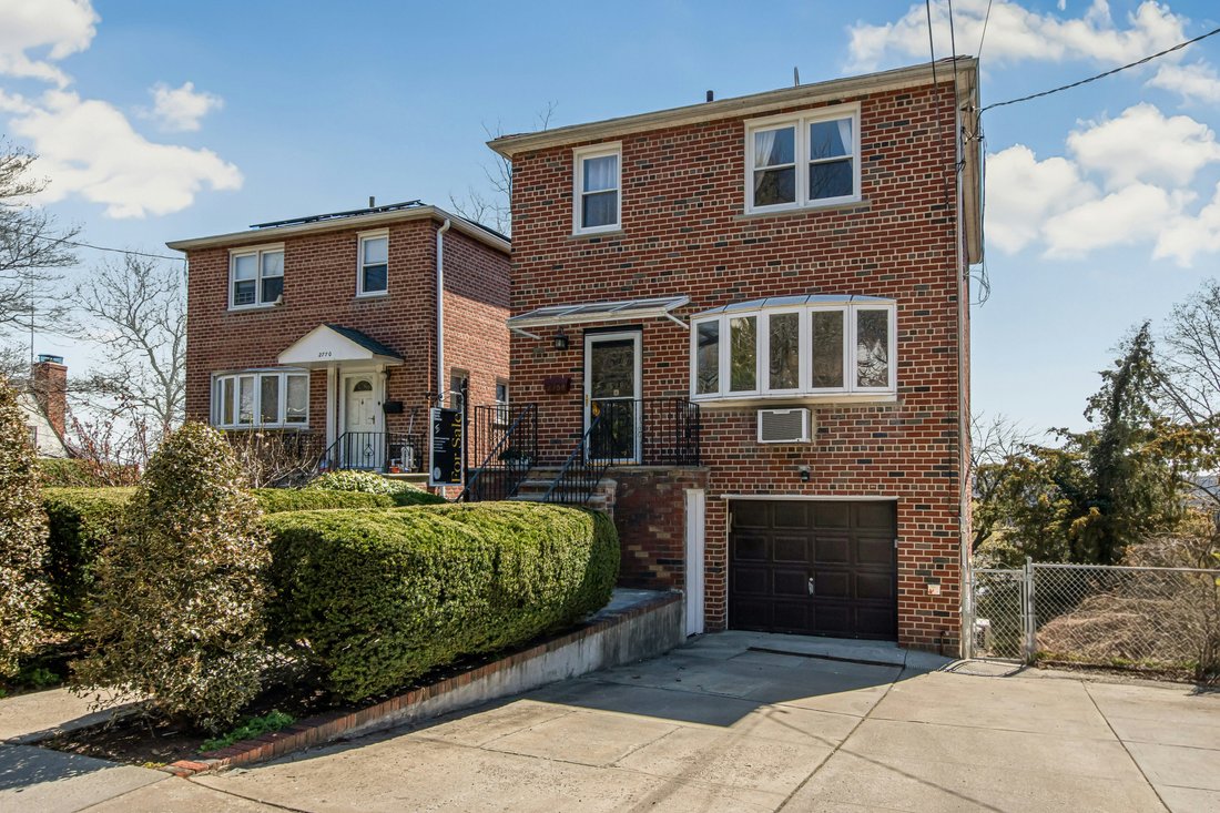 House in New York, New York, United States 1 - 17737661
