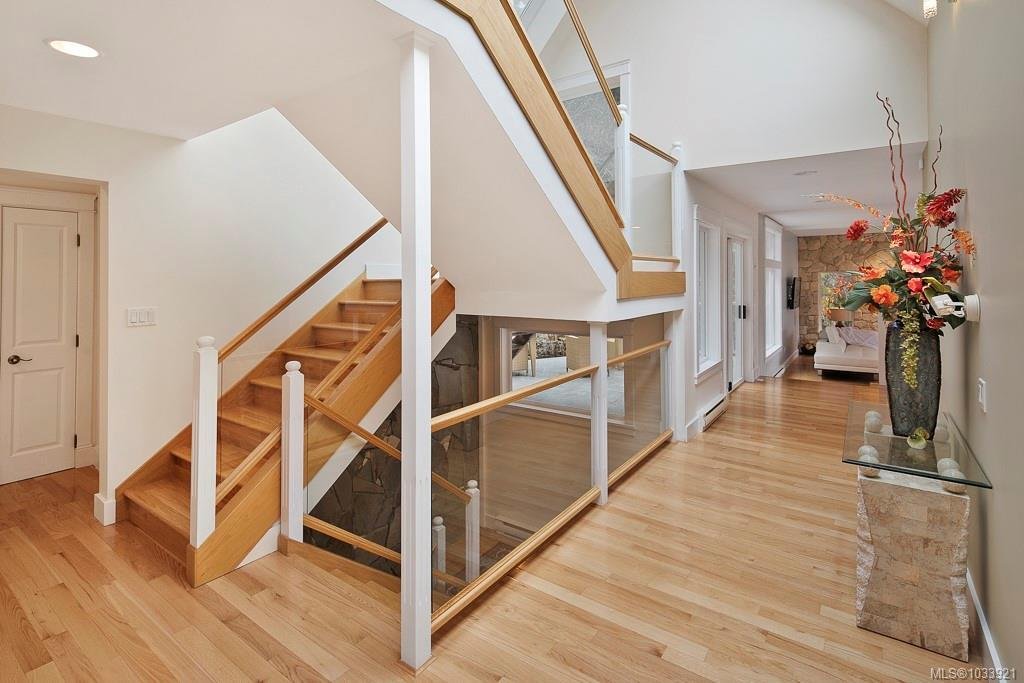 House in Saanich, British Columbia, Canada 4 - 17942707