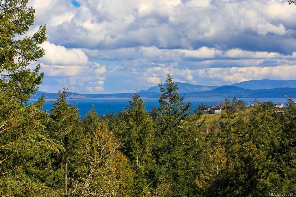 House in Saanich, British Columbia, Canada 2 - 17942707