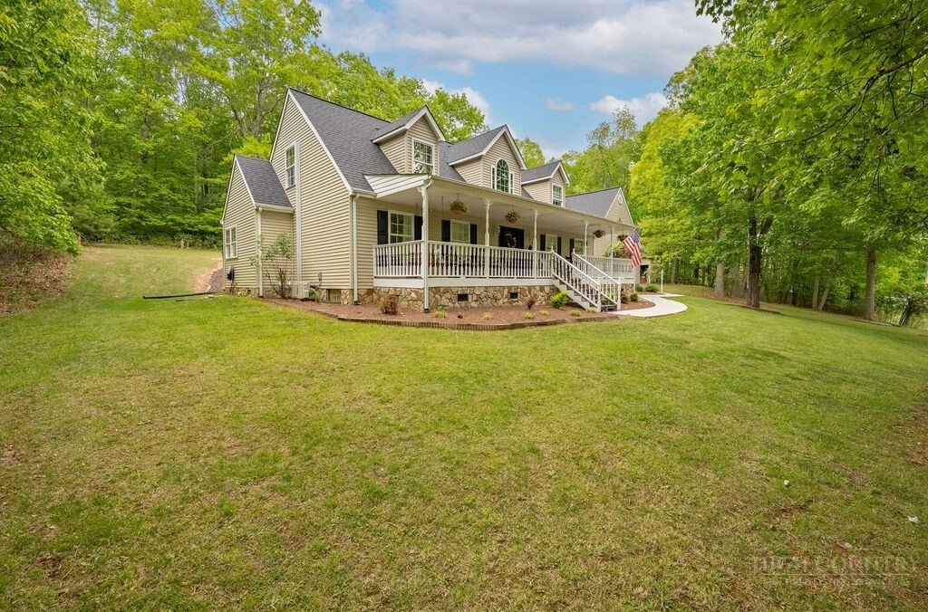 House in Sparta, North Carolina, United States 3 - 17945456