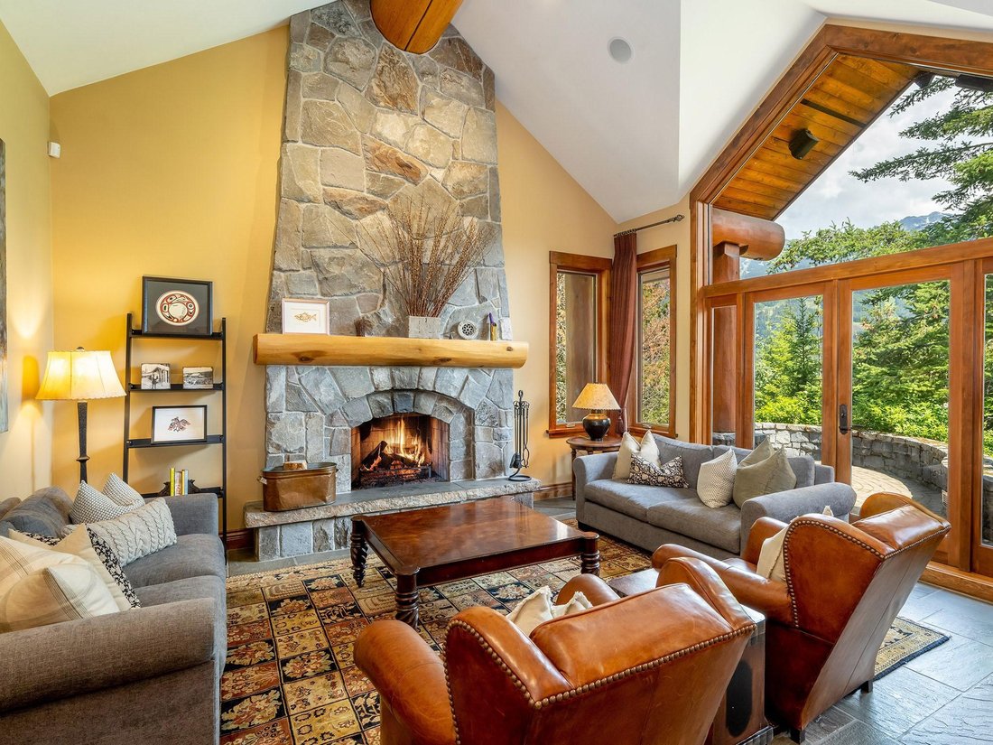 House in Whistler, British Columbia, Canada 4 - 17945021