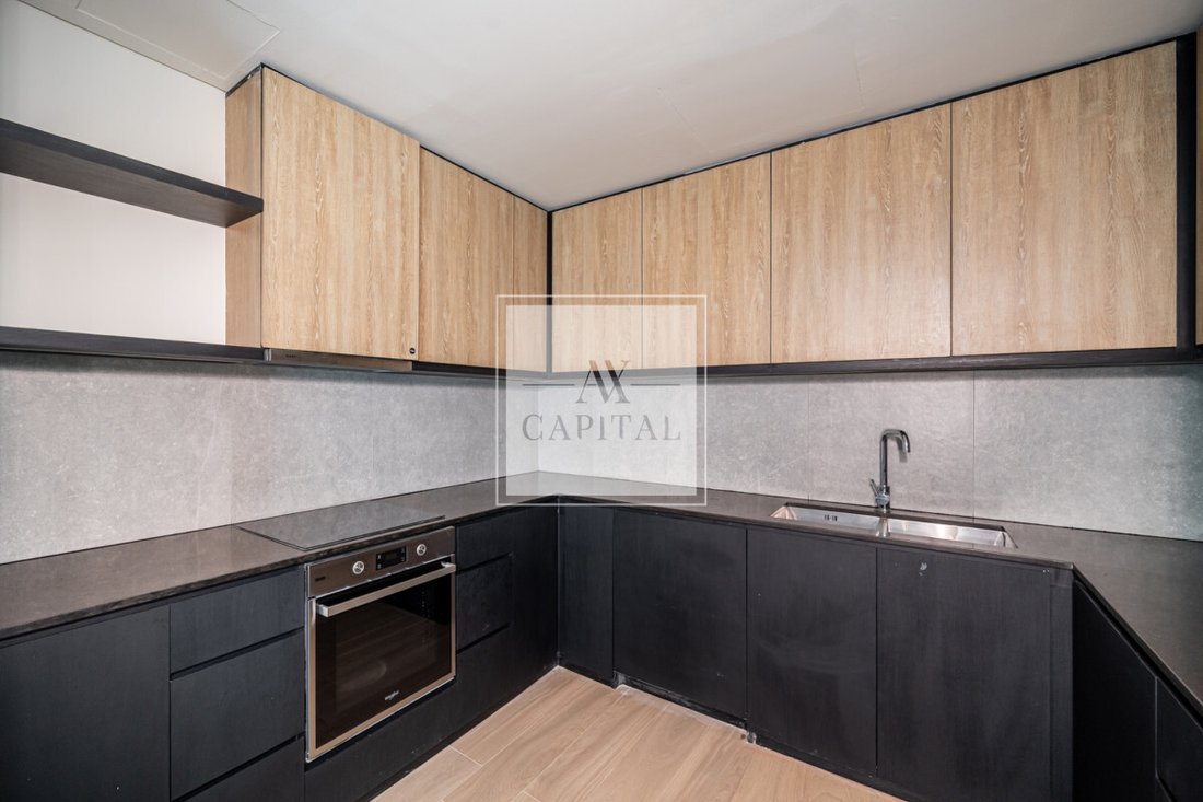 Apartment in Umm Suqeim, Dubai, United Arab Emirates 2 - 17943745