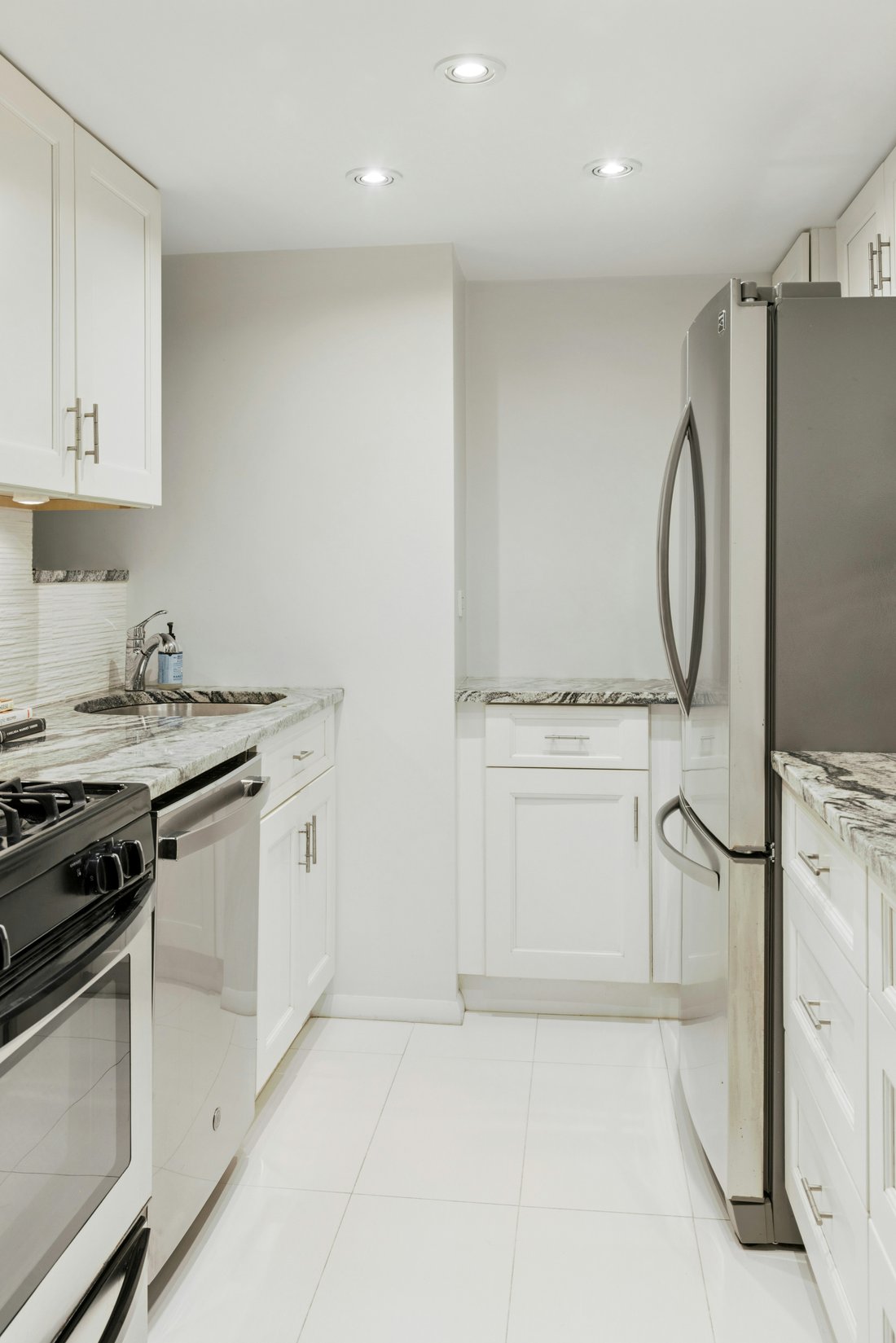 Co Op in New York, New York, United States 4 - 17813676
