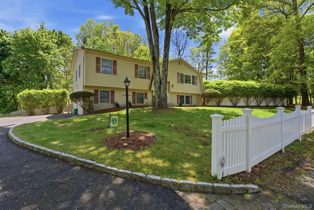 House in Montebello, New York, United States 2 - 17943057