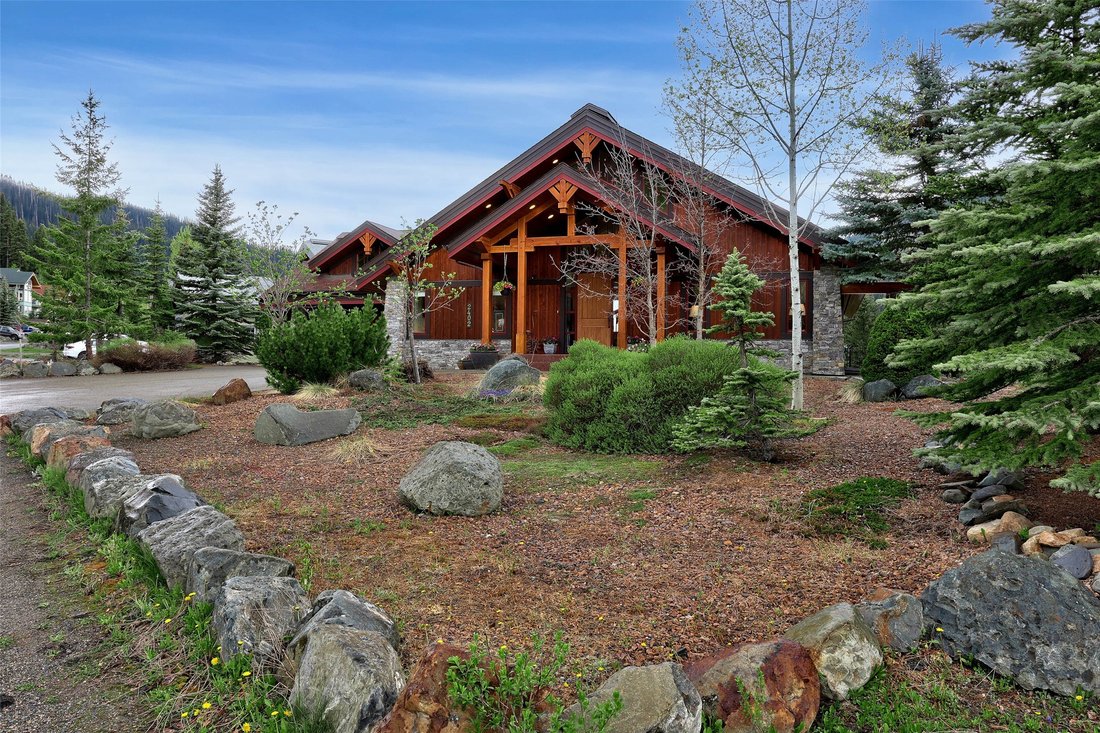 House in Sun Peaks, British Columbia, Canada 3 - 17942691