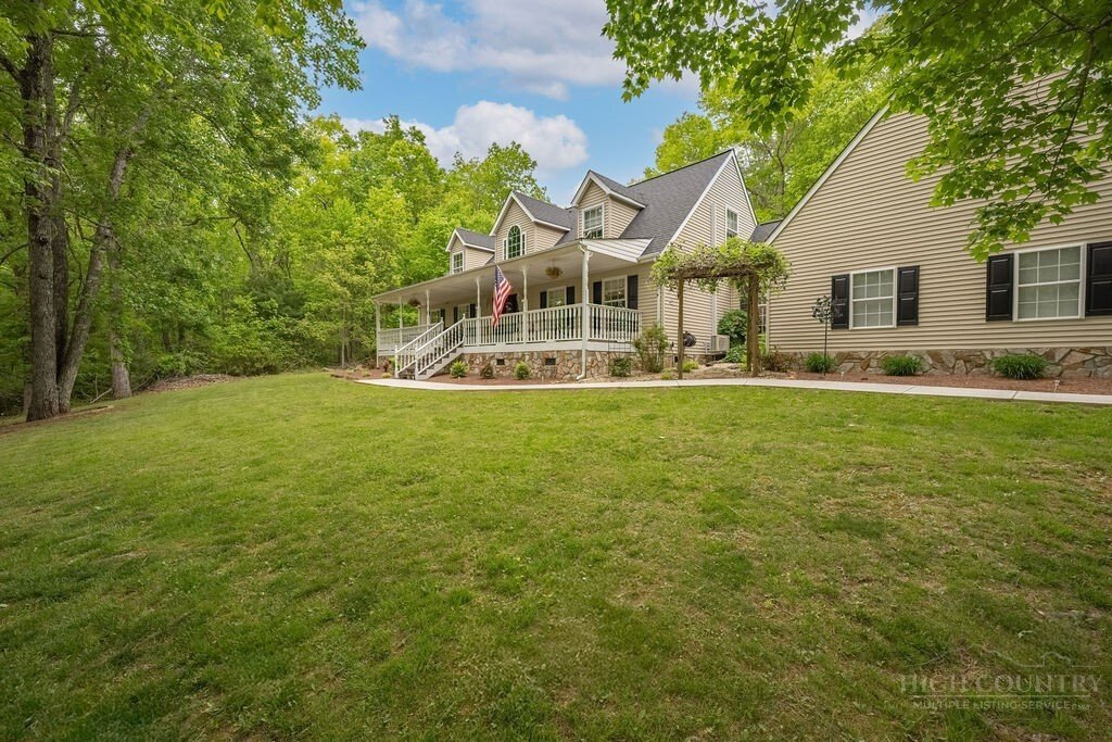 House in Sparta, North Carolina, United States 2 - 17945456