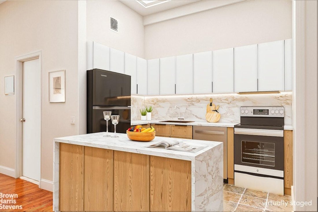 Co Op in New York, New York, United States 4 - 17909215