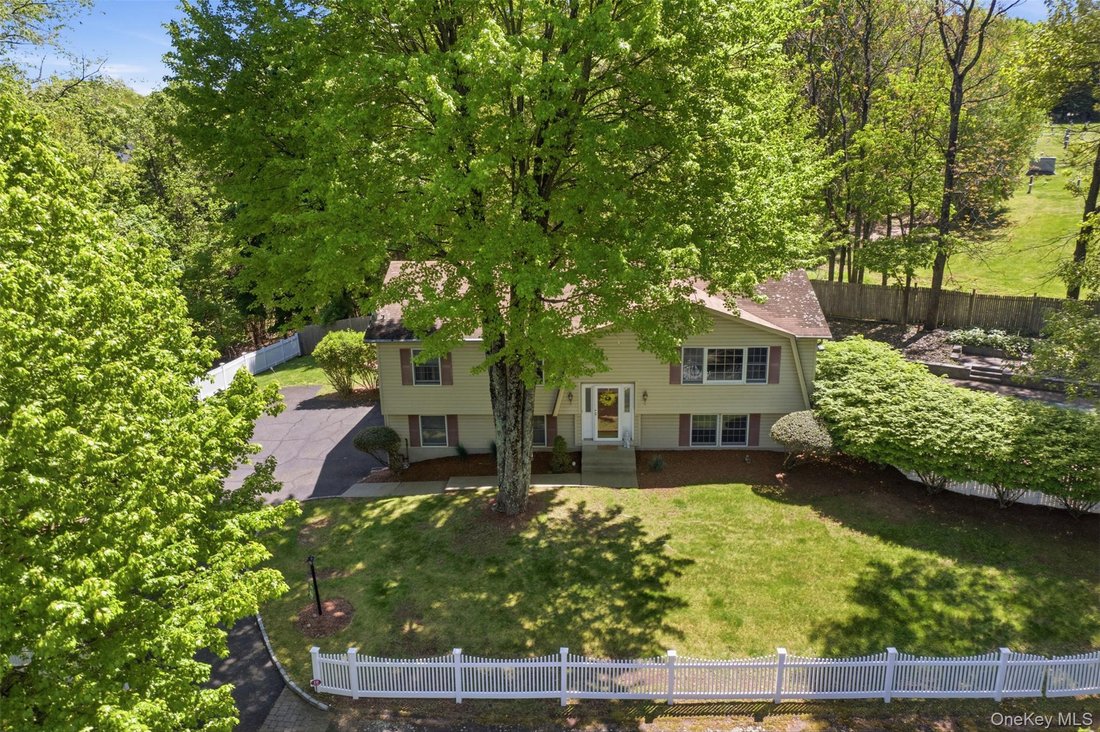 House in Montebello, New York, United States 3 - 17943057