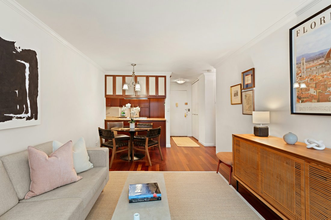 Co Op in New York, New York, United States 2 - 17937322