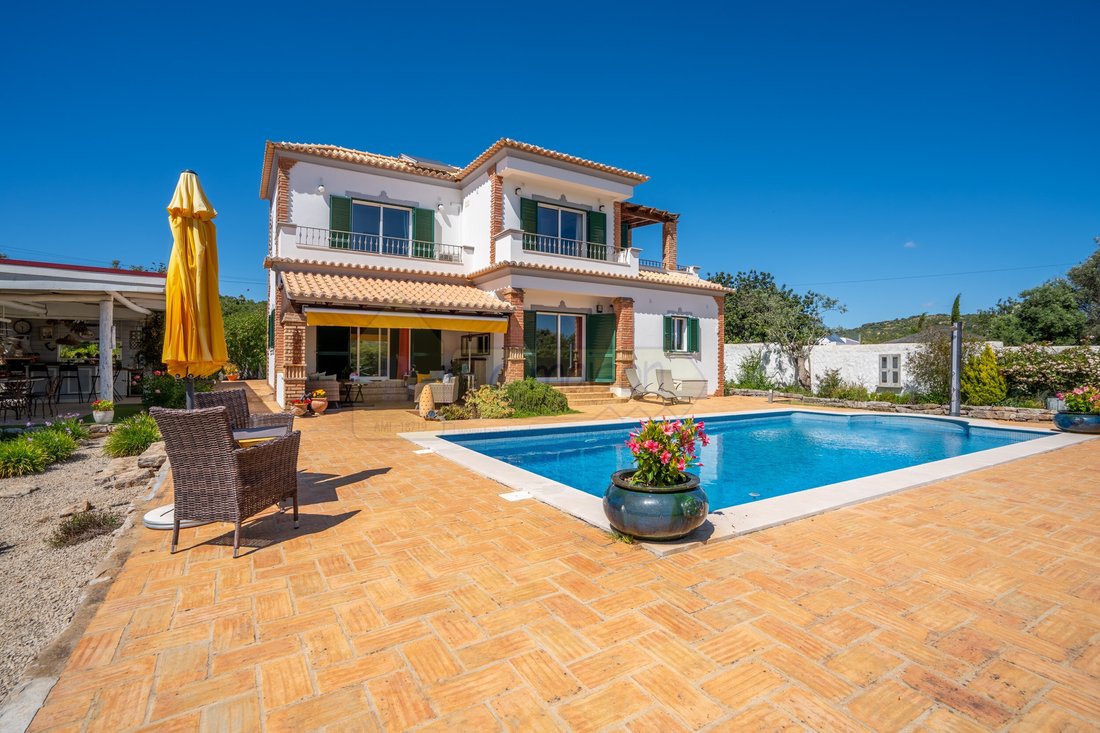 House in Loule (Sao Clemente), Algarve, Portugal 1 - 17942942