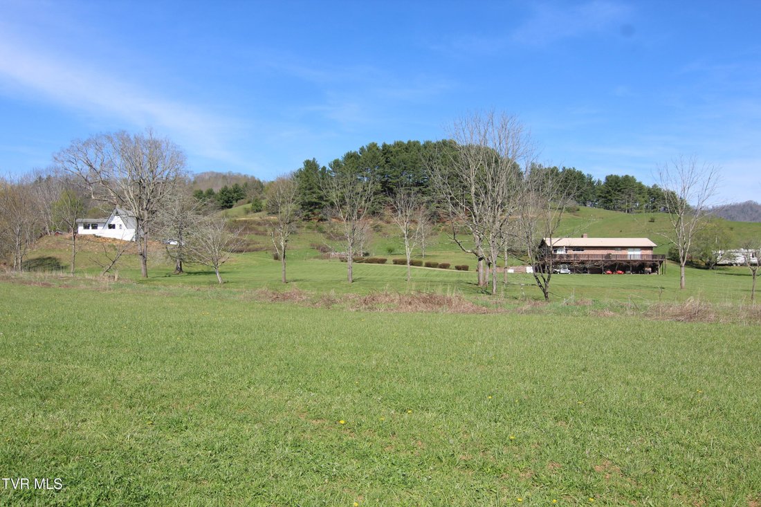 House in Mountain City, Tennessee, United States 1 - 17945378