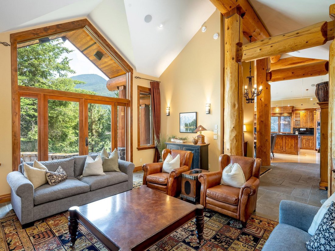 House in Whistler, British Columbia, Canada 5 - 17945021