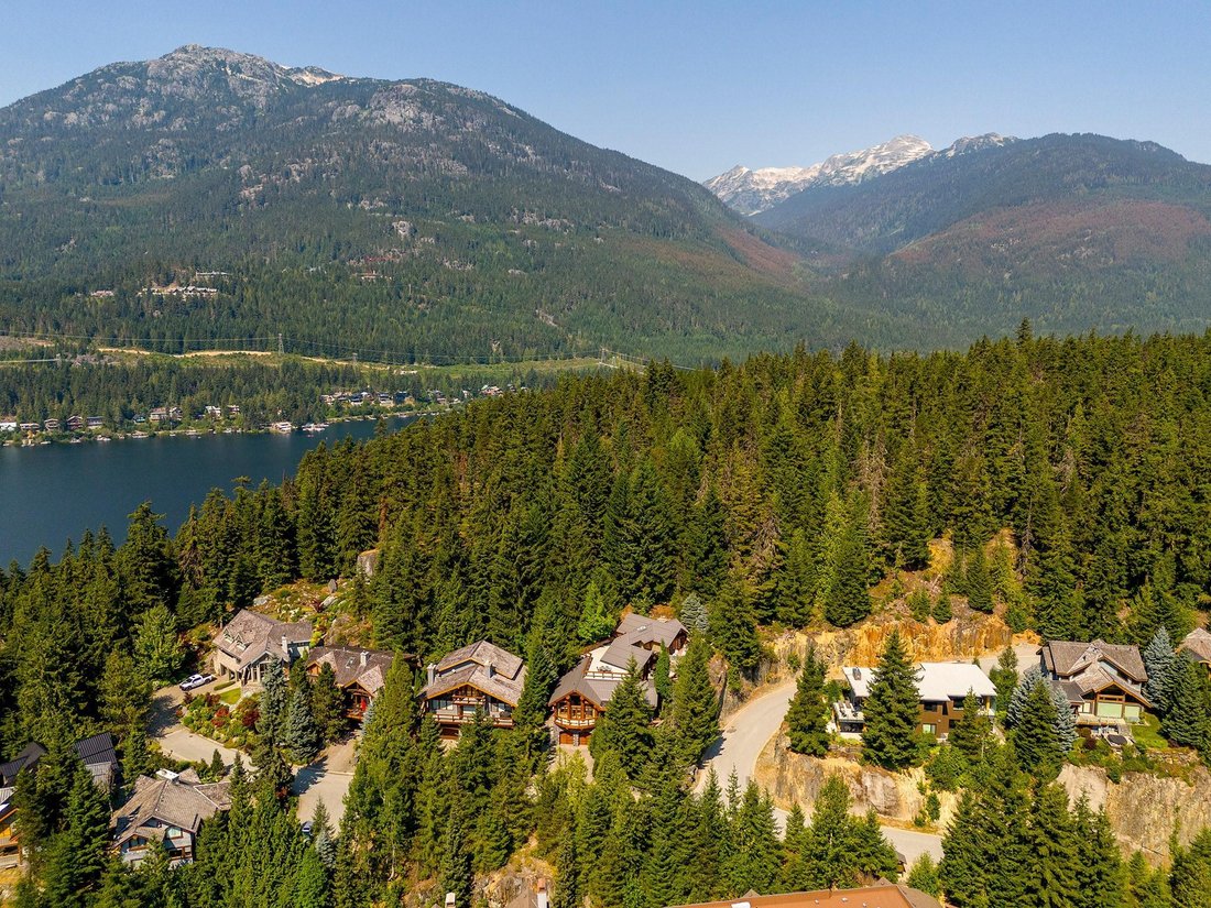 House in Whistler, British Columbia, Canada 2 - 17945021