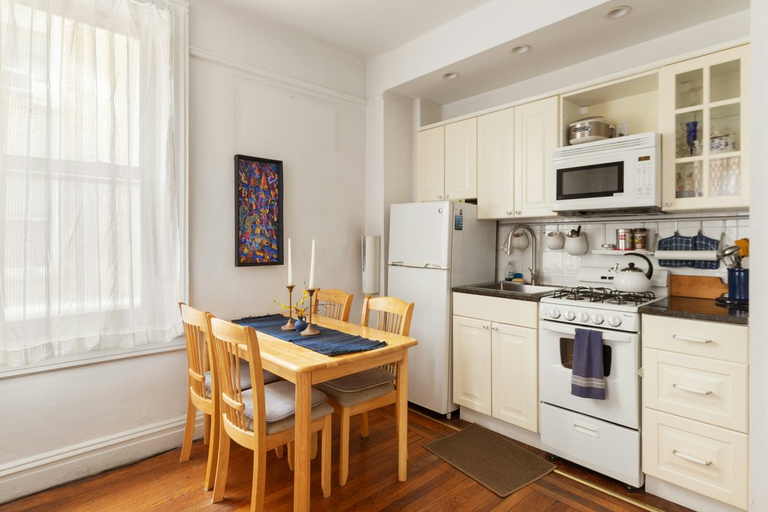 Co Op in New York, New York, United States 5 - 17431351