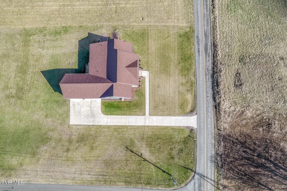 House in Bristol, Virginia, United States 5 - 17945388