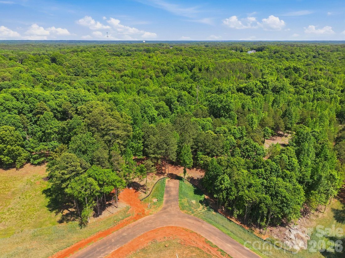 Land in Davidson, North Carolina, United States 2 - 17850489