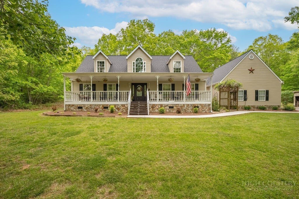 House in Sparta, North Carolina, United States 4 - 17945456