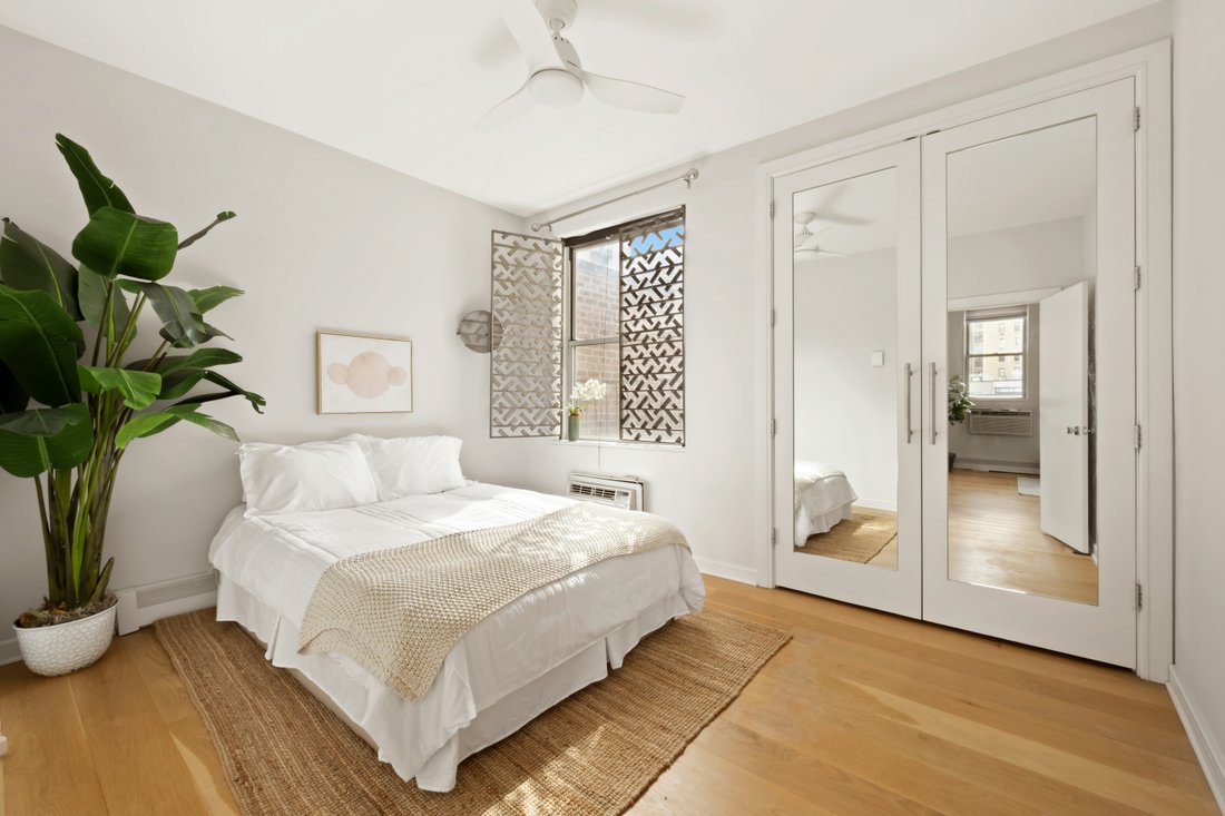 Co Op in New York, New York, United States 3 - 17693899