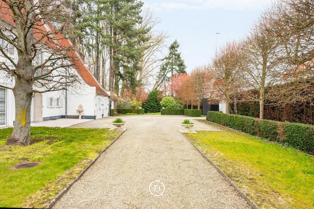 Villa in Kortrijk, Flanders, Belgium 2 - 17943676