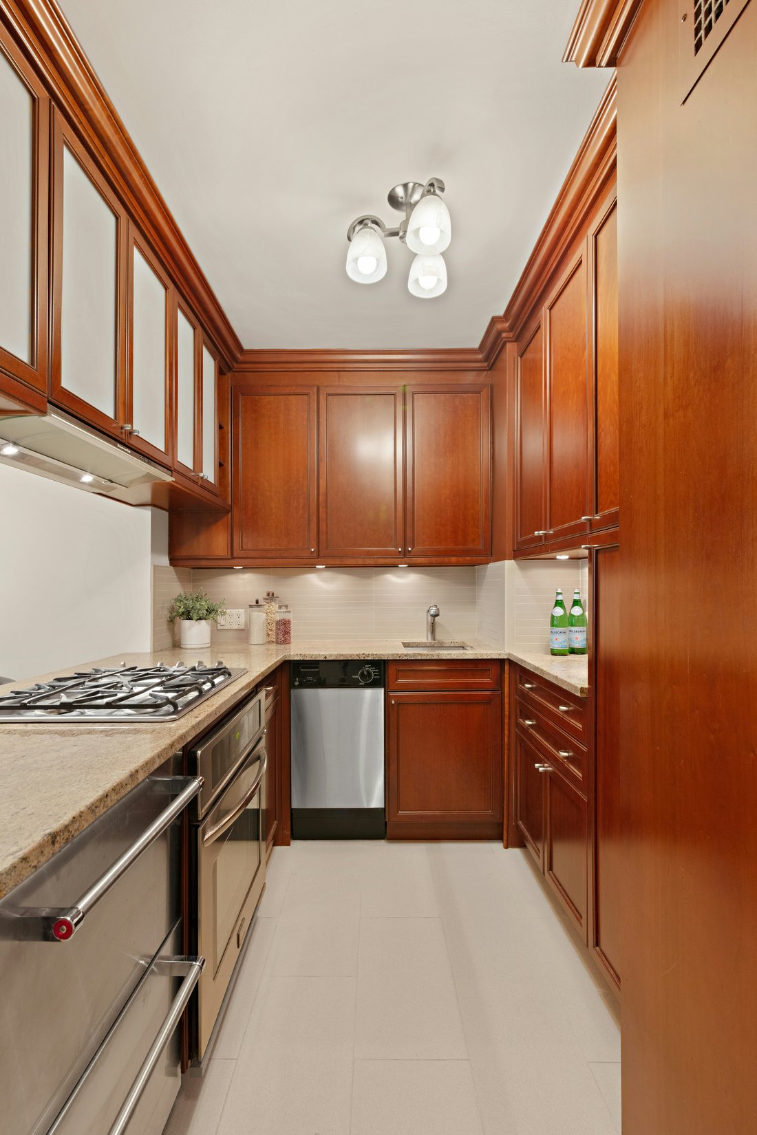 Co Op in New York, New York, United States 5 - 17937322