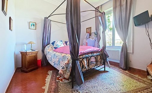 Chateau With Outbuilding And Private Beach In Provence