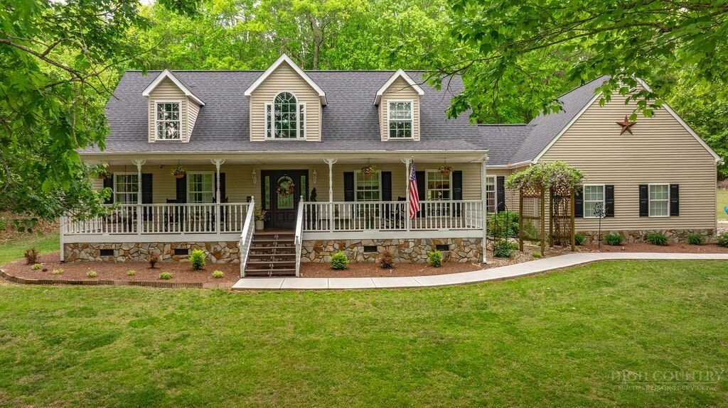 House in Sparta, North Carolina, United States 1 - 17945456