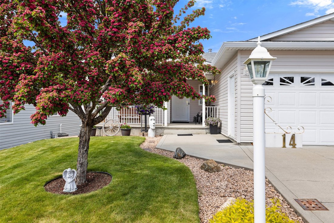 House in Kelowna, British Columbia, Canada 3 - 17942672