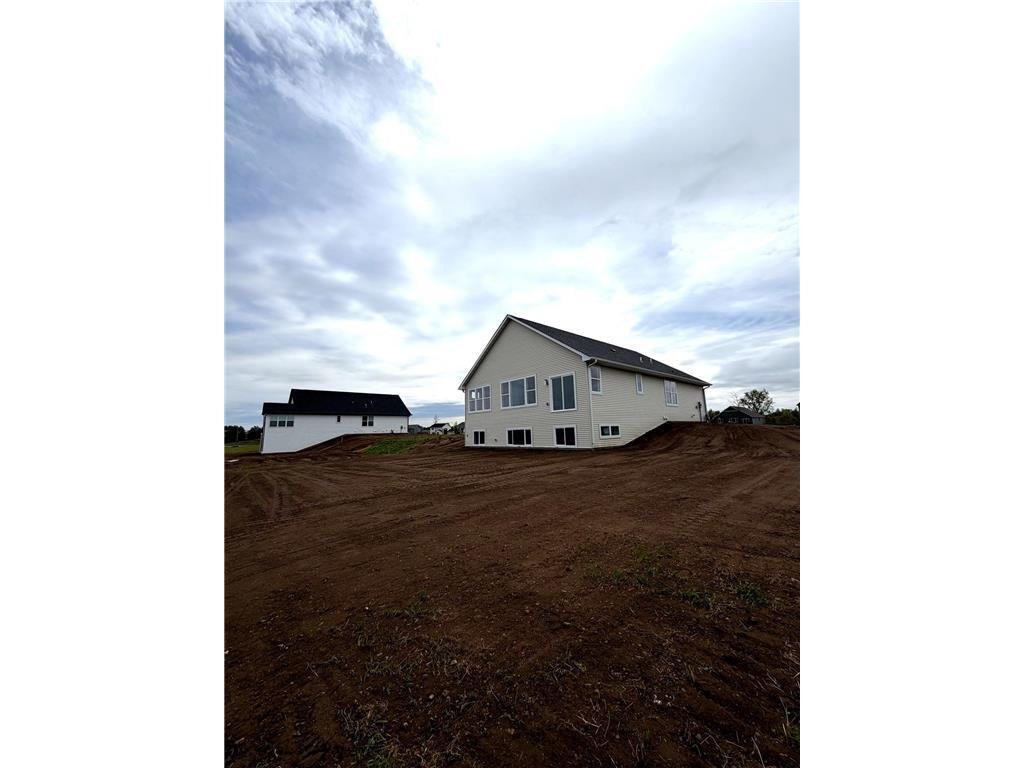 House in New Richmond, Wisconsin, United States 4 - 17945534