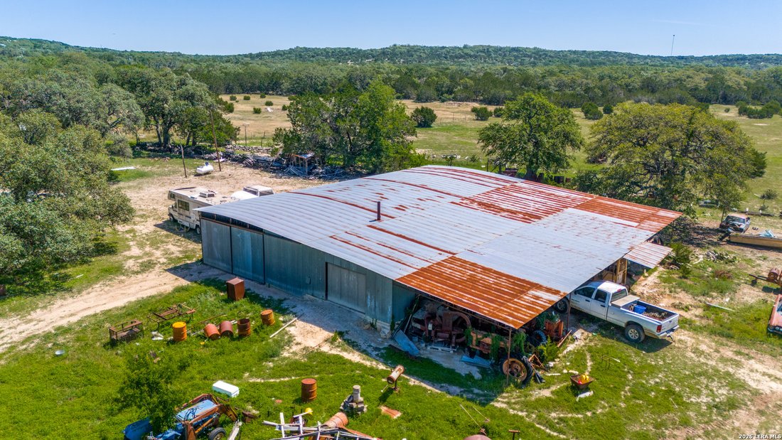 Farm Ranch in Canyon Lake, Texas, United States 3 - 17943970